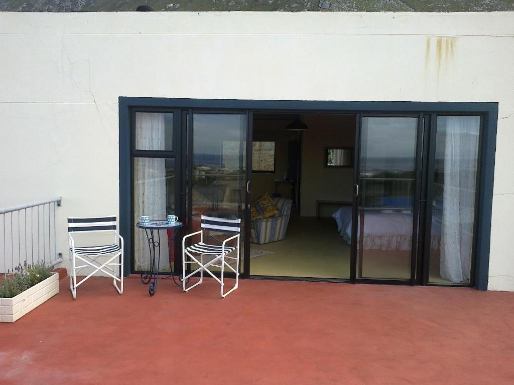 Jack'S Seaview Inn Bettyʼs Bay Exteriör bild
