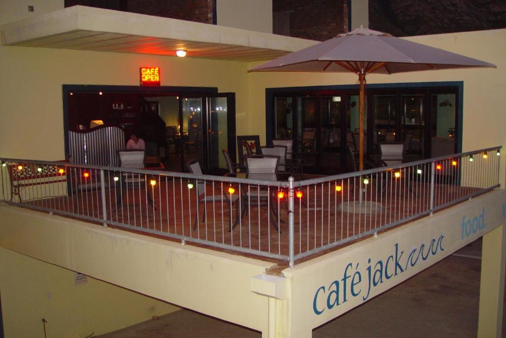 Jack'S Seaview Inn Bettyʼs Bay Exteriör bild