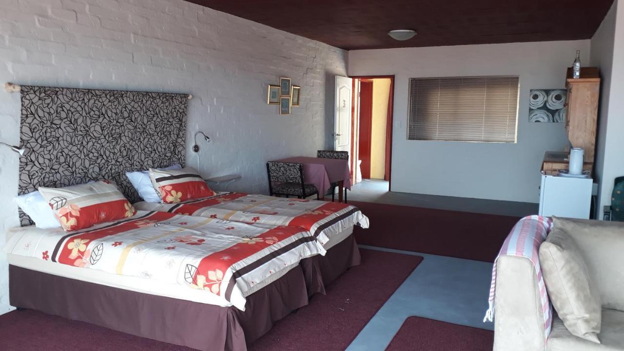Jack'S Seaview Inn Bettyʼs Bay Exteriör bild