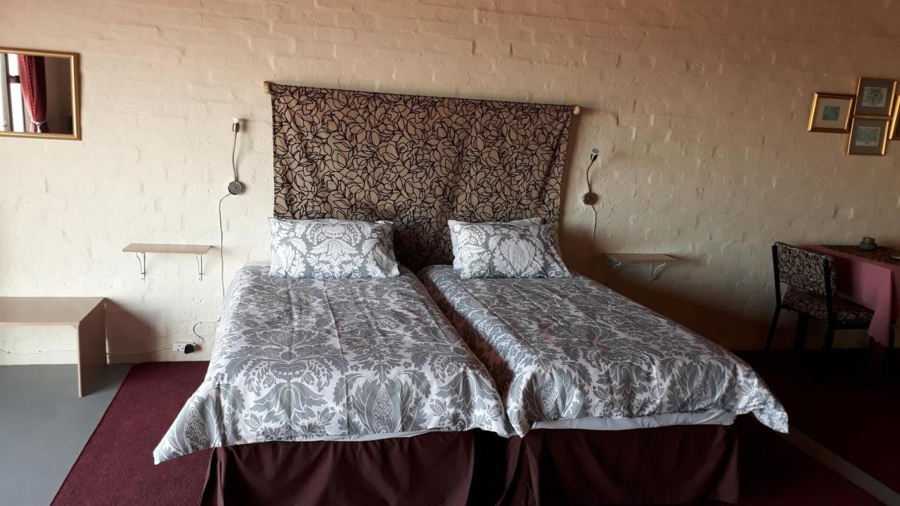 Jack'S Seaview Inn Bettyʼs Bay Exteriör bild