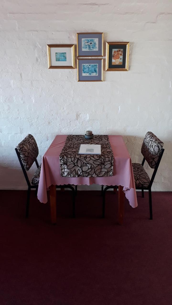 Jack'S Seaview Inn Bettyʼs Bay Exteriör bild